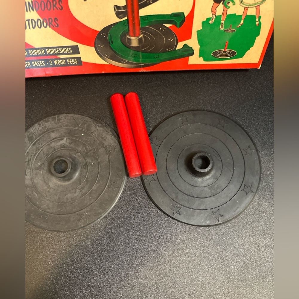 Vintage Junior 8-Piece Horseshoe Game Rubber & Wood Complete w/ Box Made in USA - Picture 4 of 10